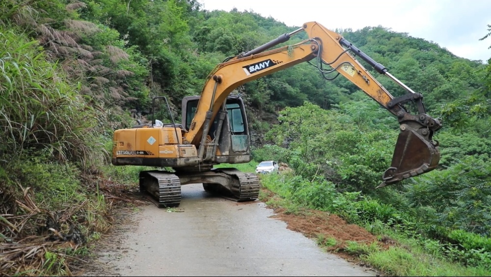 桐城：黄铺村打造“黄龙湾”景区 生态治理助力乡村振兴[00-02-02][20250621-111613449].jpg